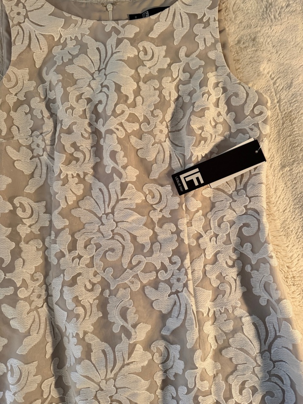 Leslie Fay Sleeveless Ivory Floral Lace Sheath Dress - Elegant Day-to-Evening - Picture 2 of 5
